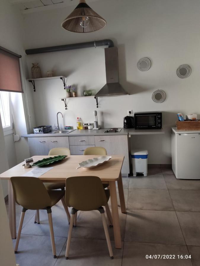 Smyrnis Apartments Ermoupoli Eksteriør billede